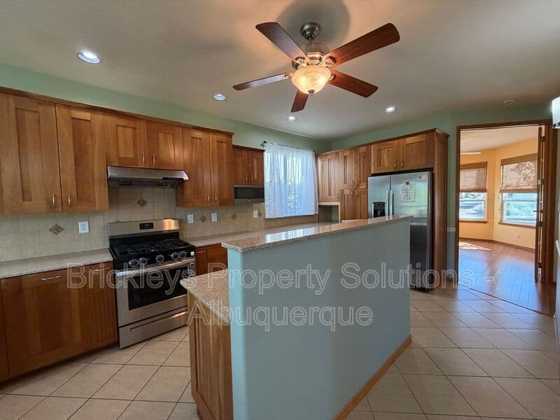 3-bedroom 2.5-bath home at 9600 Allande Rd NE for $3,200/mo managed by Brickleys Property Solutions Albuquerque — photo 19 of 40