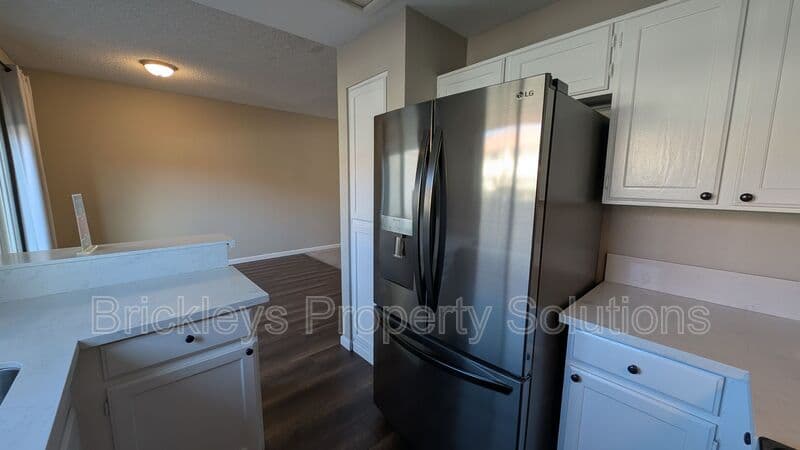 2-bedroom 1.5-bath home at 2969 N Oregon St Unit 12 for $2,000/mo managed by Brickleys Property Solutions East Valley Phoenix — photo 18 of 36