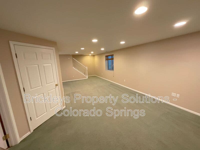 4-bedroom 3.5-bath home at 6160 Jaffee Ct for $2,500/mo managed by Brickleys Property Solutions Colorado Springs — photo 41 of 45