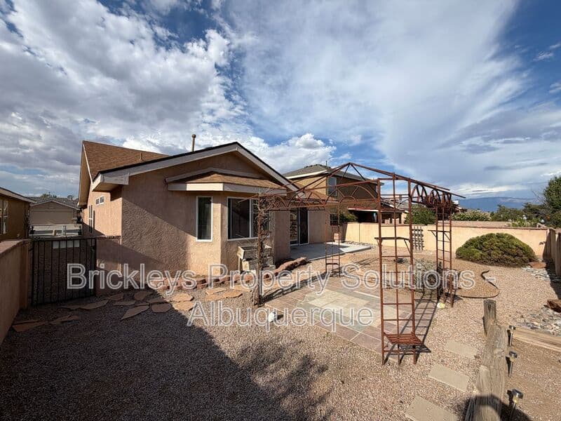 3-bedroom 2-bath home at 7704 Woodstar Ave NW for $1,825/mo managed by Brickleys Property Solutions Albuquerque — photo 28 of 28