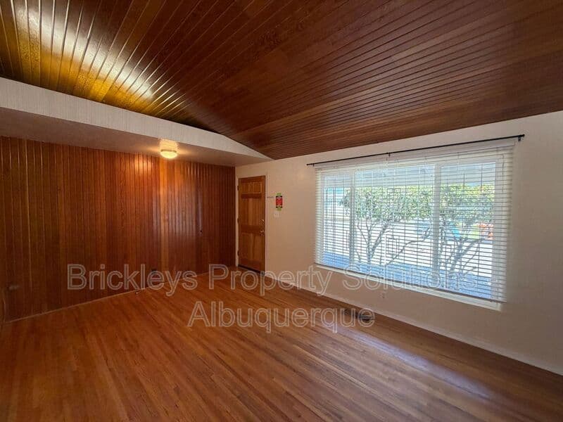 3-bedroom 1-bath home at 2838 La Veta Dr. NE for $1,700/mo managed by Brickleys Property Solutions Albuquerque — photo 4 of 26