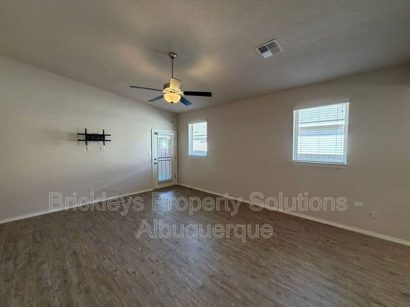 3-bedroom 2-bath home at 5815 Mafraq Ave NW for $2,150/mo managed by Brickleys Property Solutions Albuquerque — photo 10 of 32