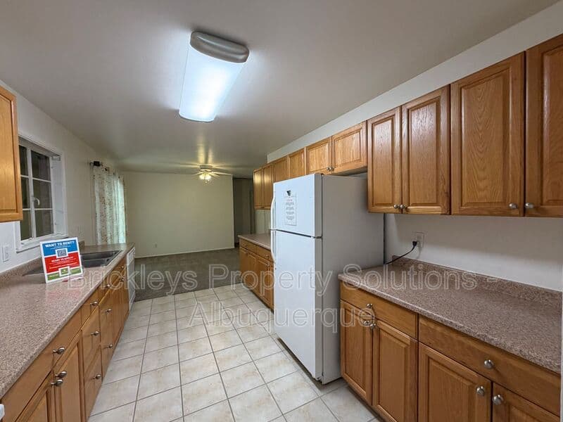 3-bedroom 2-bath home at 4712 Palo Duro Ave. NE for $1,750/mo managed by Brickleys Property Solutions Albuquerque — photo 9 of 38