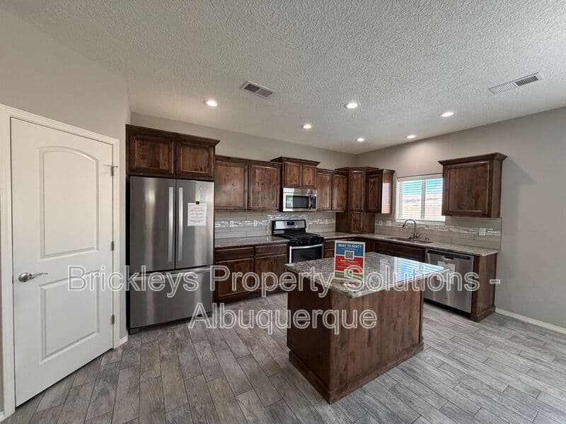 4-bedroom 3-bath home at 860 Fire Wheel Loop for $2,300/mo managed by Brickleys Property Solutions Albuquerque — photo 31 of 40