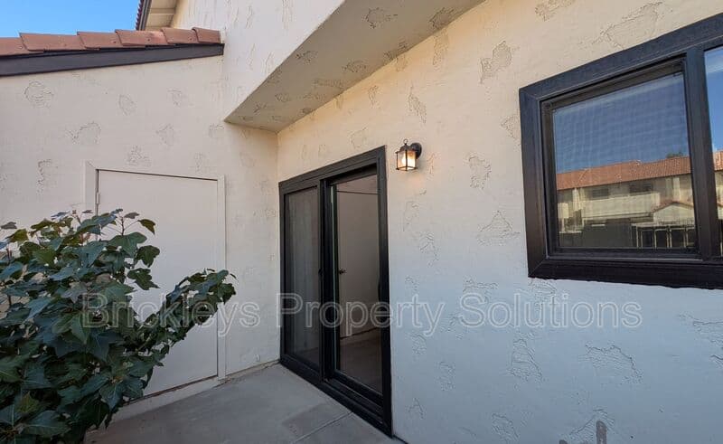 2-bedroom 1.5-bath home at 2969 N Oregon St Unit 12 for $2,000/mo managed by Brickleys Property Solutions East Valley Phoenix — photo 31 of 36