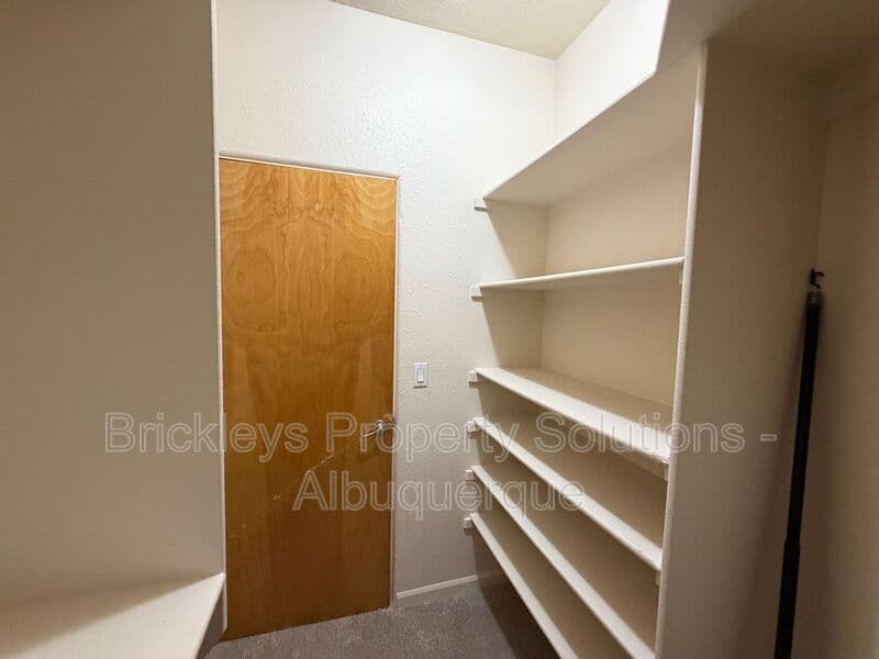 3-bedroom 2.5-bath home at 1612 3rd St SW for $1,900/mo managed by Brickleys Property Solutions Albuquerque — photo 23 of 39