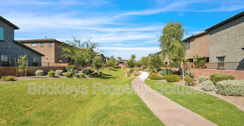 3-bedroom 2.5-bath home at 7042 E Diamond St for $2,900/mo managed by Brickleys Property Solutions East Valley Phoenix — photo 44 of 45
